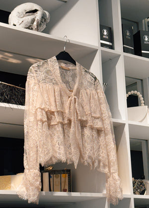 TRESOR Chantilly Lace Blouse Sand