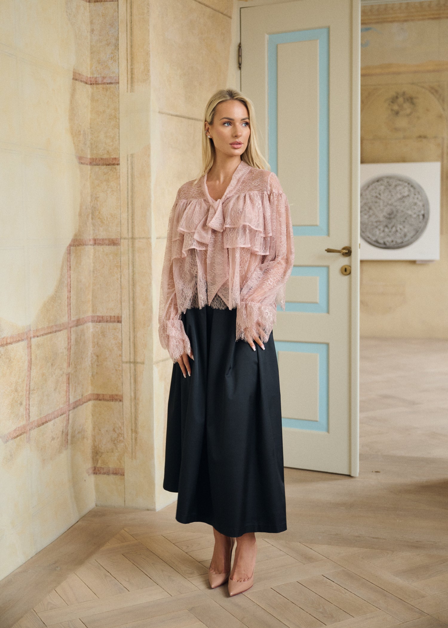 TRESOR Chantilly Lace Ruffle Blouse Dusty Rose