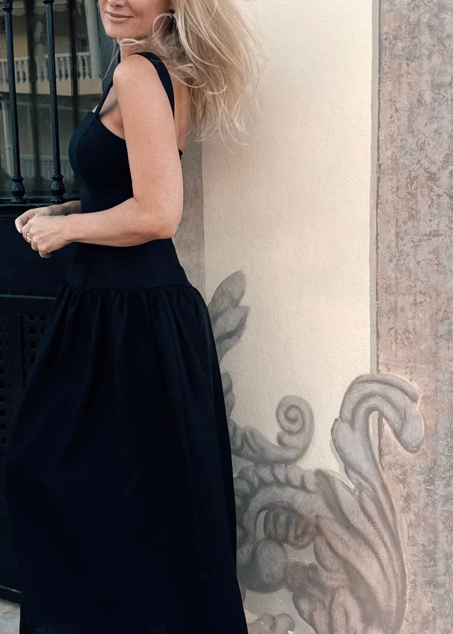 BARDOT Midi Linen Dress Black | Bohomey - Bohomey Shop BARDOT Midi Linen Dress Black | Bohomey - Bohomey Shop